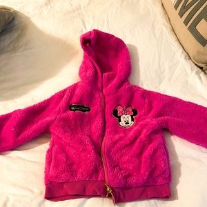 Girls size 5 Minnie Mouse furry coat!